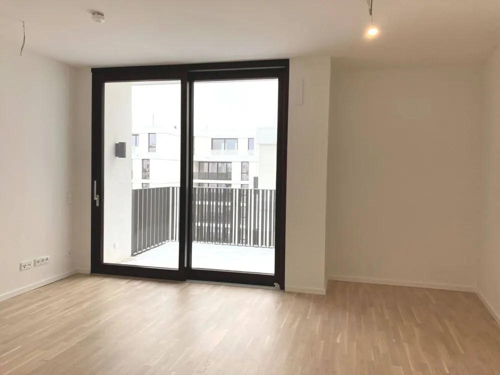 Nachmieter gesucht * 2 Zimmer Wohnung * Balkon * TG Stellplatz * Einbauküche
