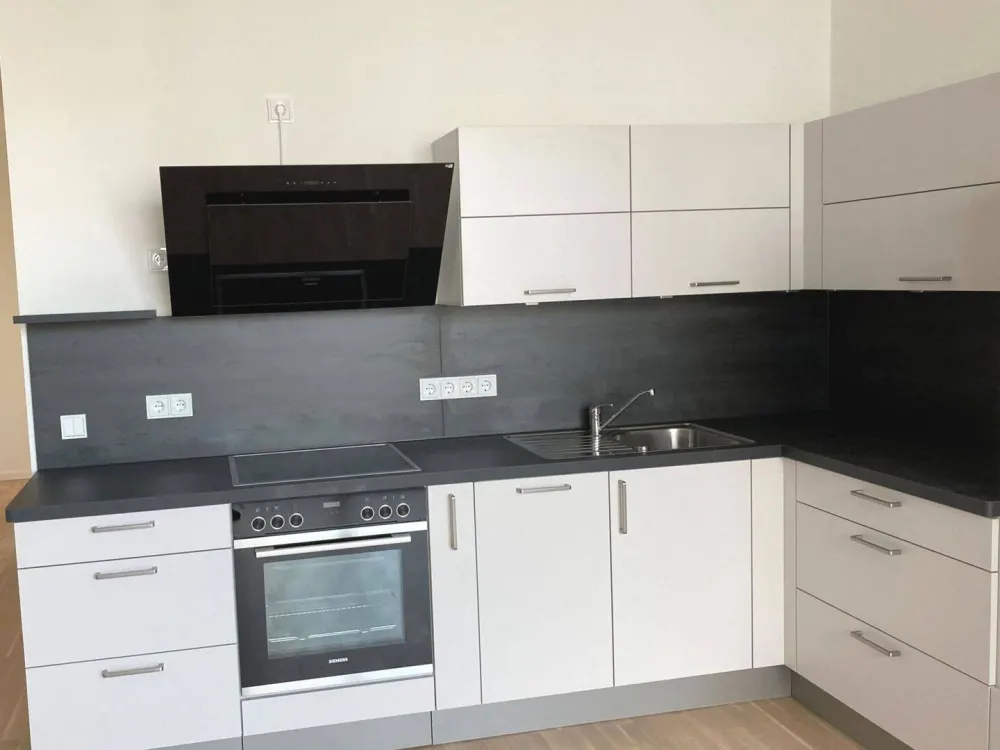 Nachmieter gesucht * 2 Zimmer Wohnung * Balkon * TG Stellplatz * Einbauküche