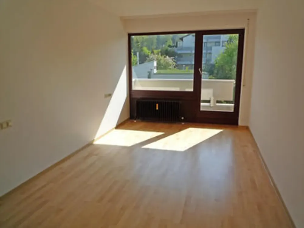 Lichtdurchflutete 4 1/2 Zimmer-Terrassenwohnung Leinfelden Manosquerviertel