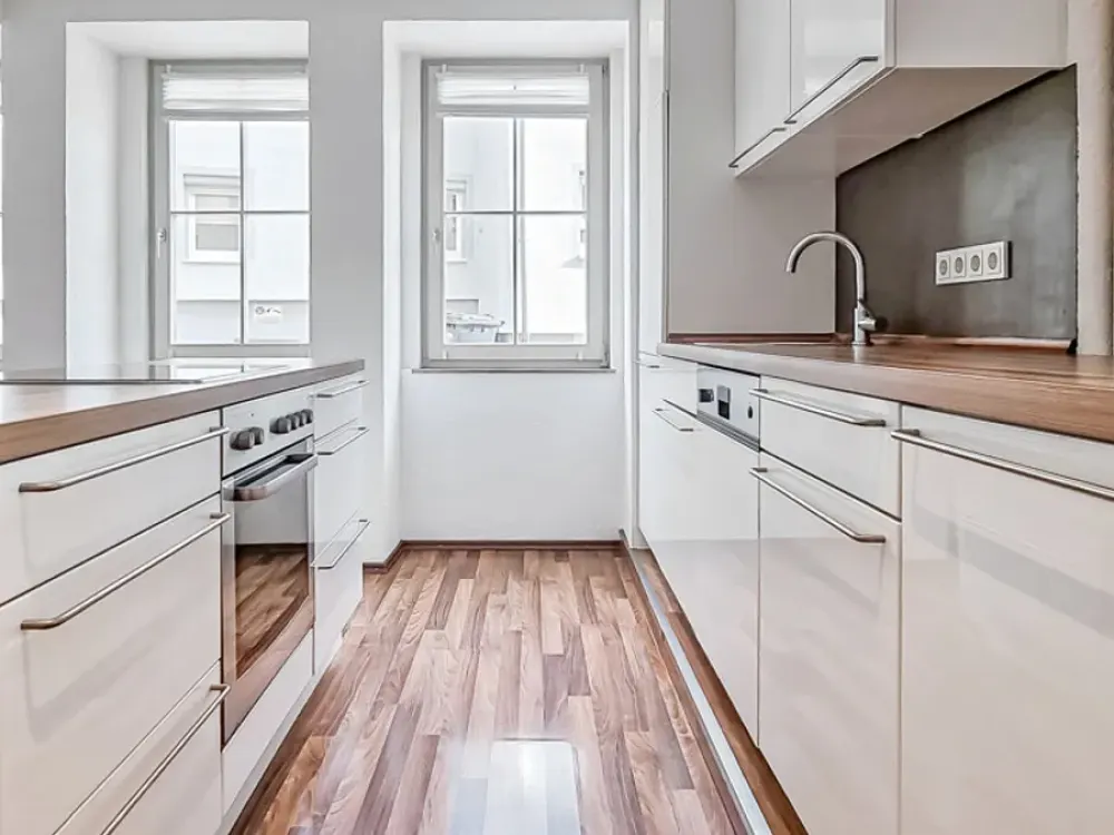 Möbliert - Schmuckstück in Möhringen, offene und große 2 Zimmer Wohnung mit 2 Bäder und Stellplatz b