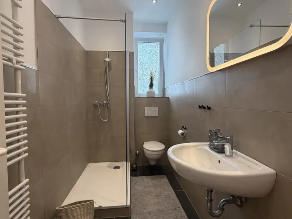 Exklusiv möbliertes 2-Zimmer mit Parkview