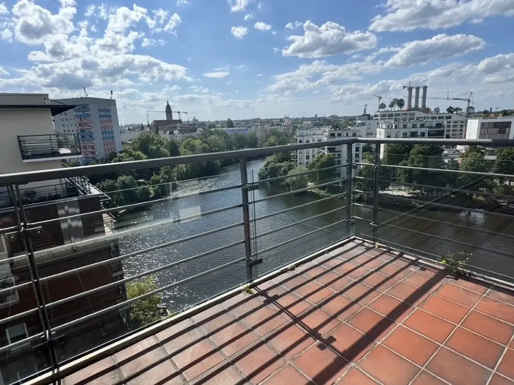 Vermietet - Über den Dächern Berlins - Penthouse in super Lage an der Spree
