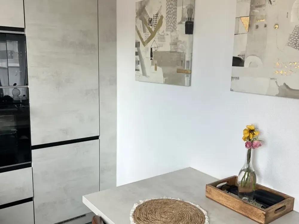 DG-Maisonette mit 3 Zimmern, 2 Bädern, Balkon & Einbauküche im Zentrum Sindelfingens