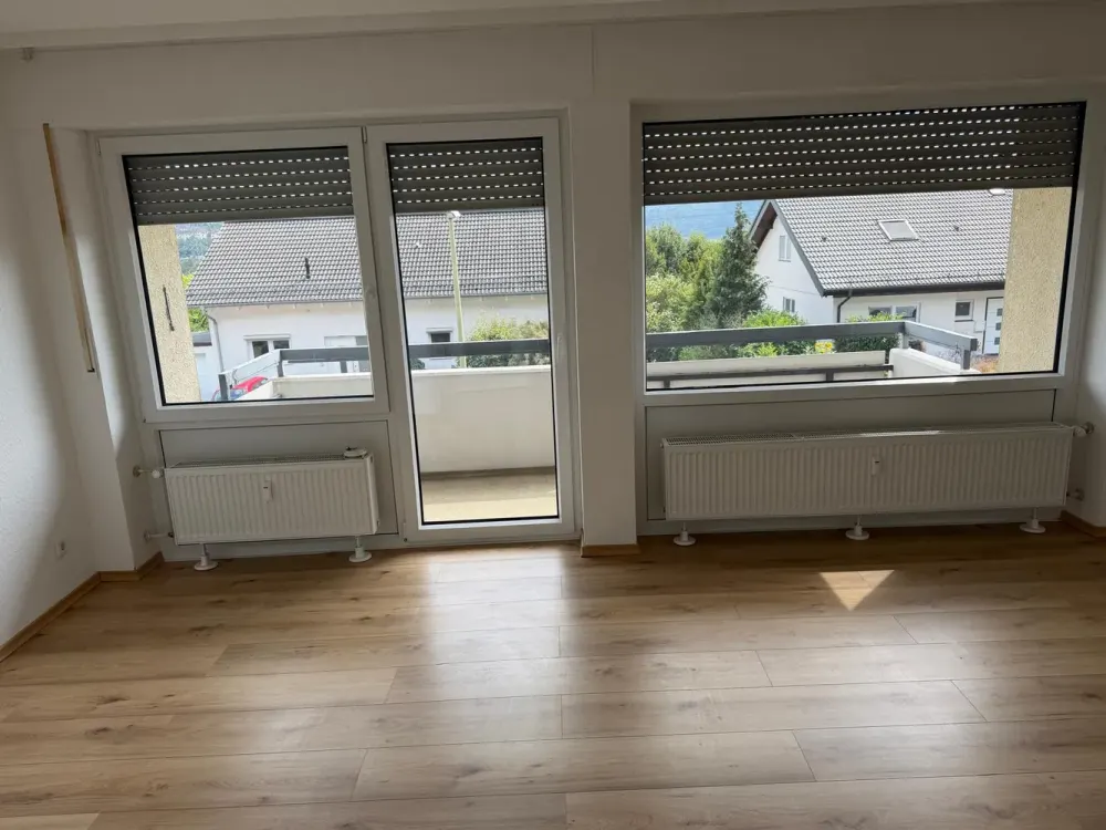 Feel at Home in Hagen! Spacious 3-Room Apartment for Rent!