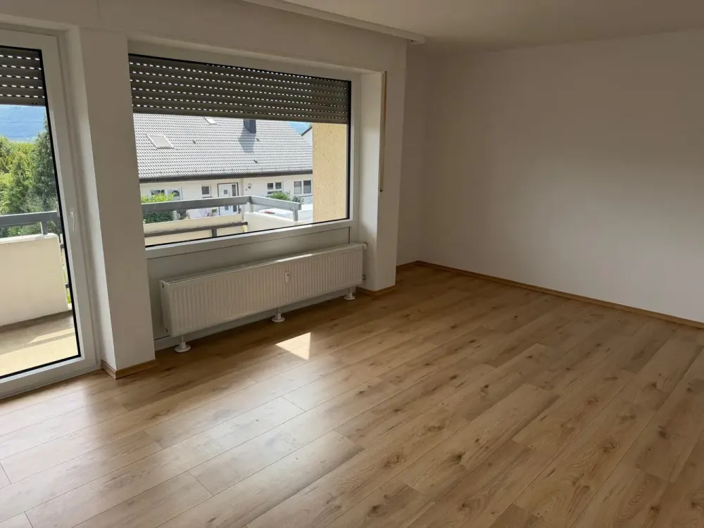 Feel at Home in Hagen! Spacious 3-Room Apartment for Rent!