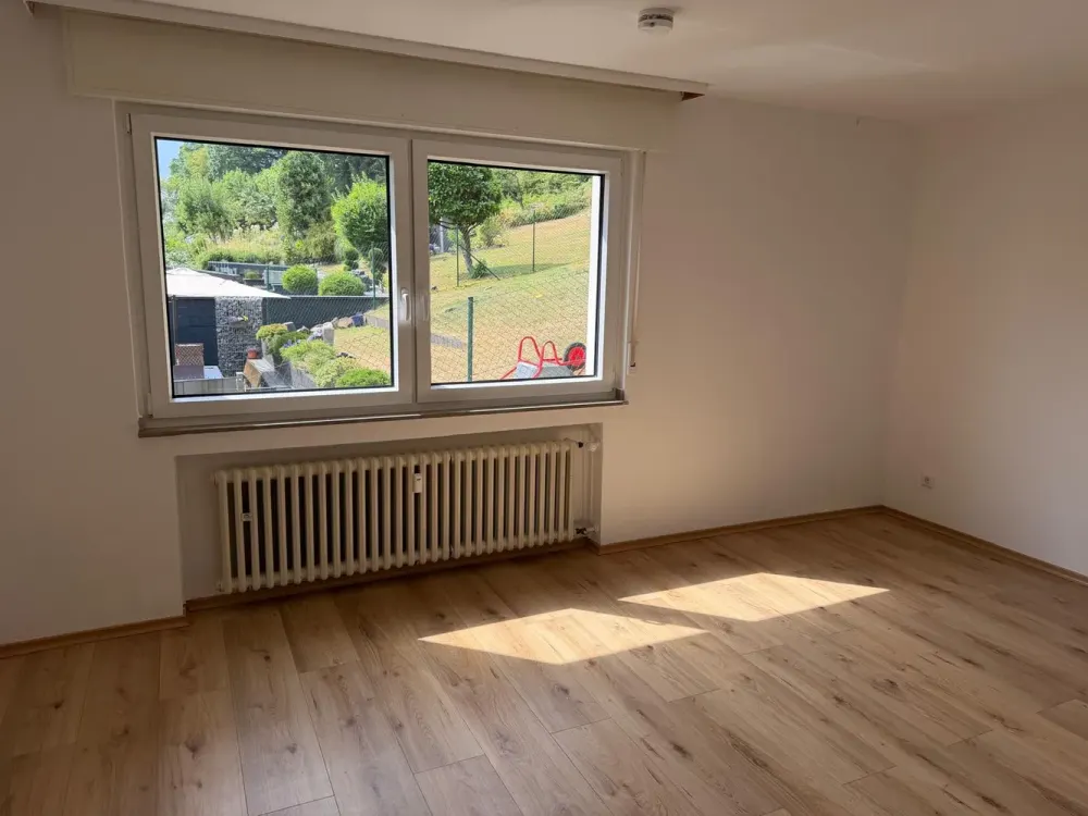 Feel at Home in Hagen! Spacious 3-Room Apartment for Rent!