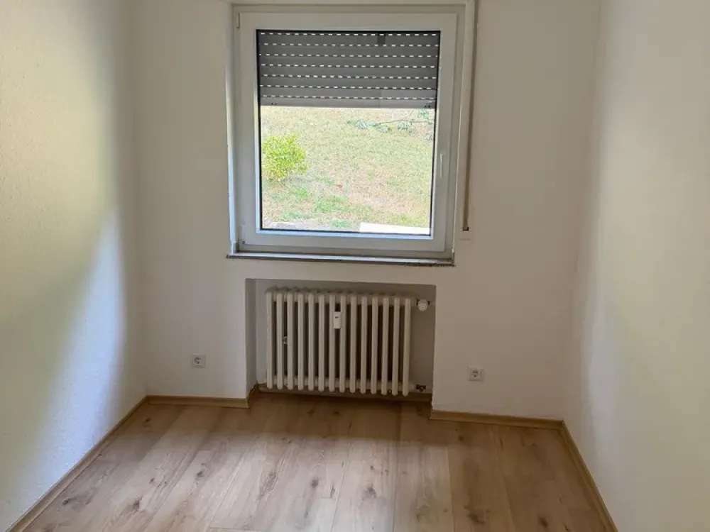 Feel at Home in Hagen! Spacious 3-Room Apartment for Rent!