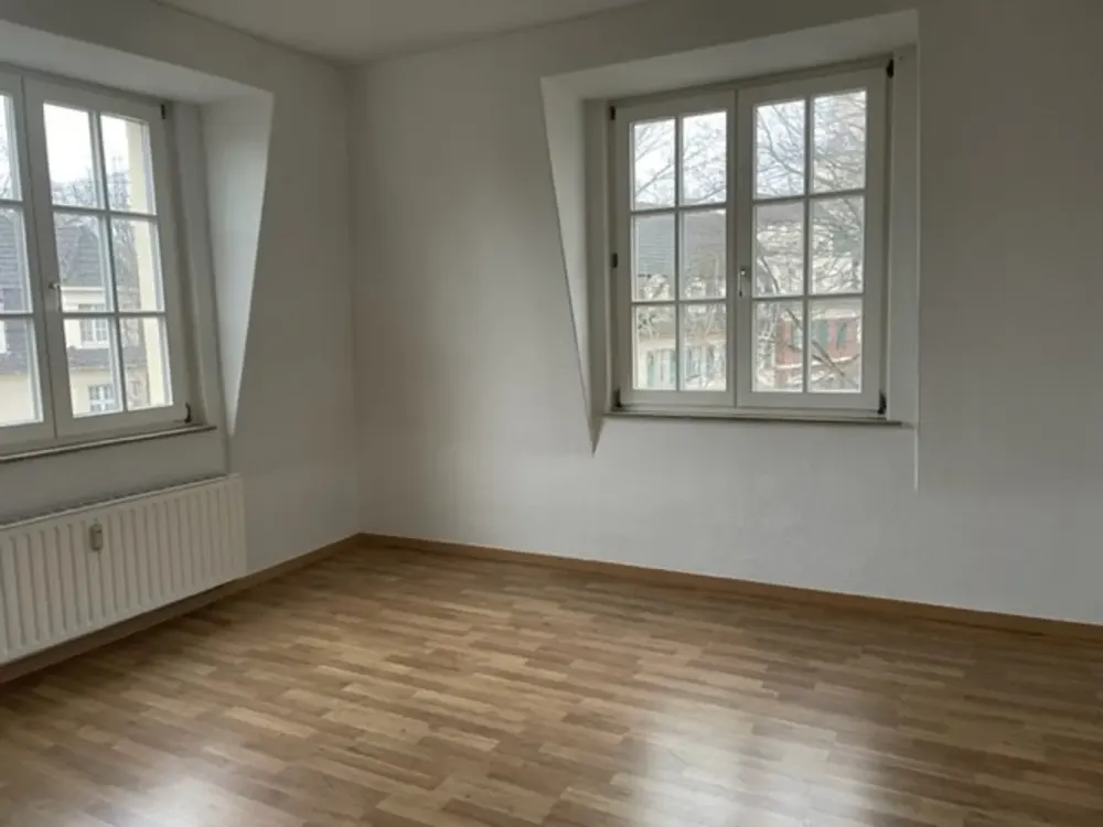 Schöne 3-Zimmerwohnung mit modernisierten Tageslichtbad und Laminat...