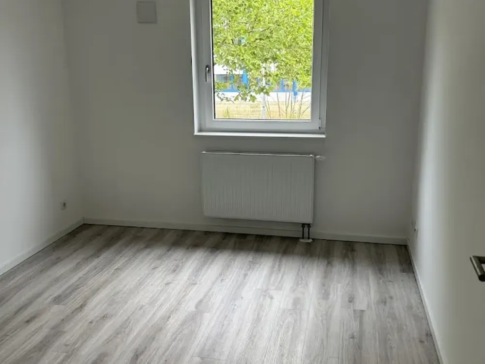 +++3-Zimmerwohnung mit Badewanne und Balkon