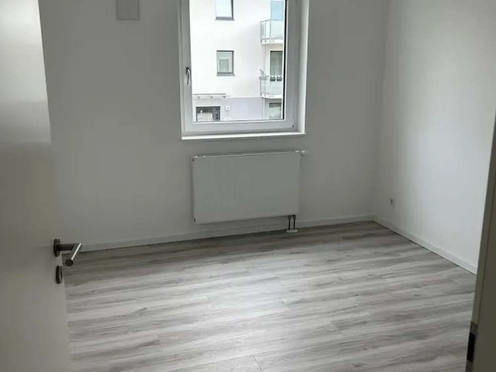 +++3-Zimmerwohnung mit Badewanne und Balkon