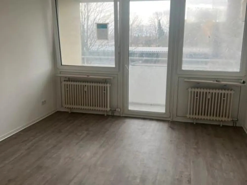Praktisch geschnittene 2-Zimmer-Wohnung - für Sie renoviert!
