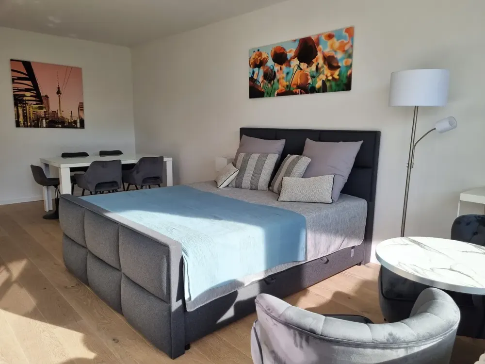 Traumhafte Wohnung mit Terrasse und Grünblick - vollmöbliert- Mietdauer 4-6 Monate