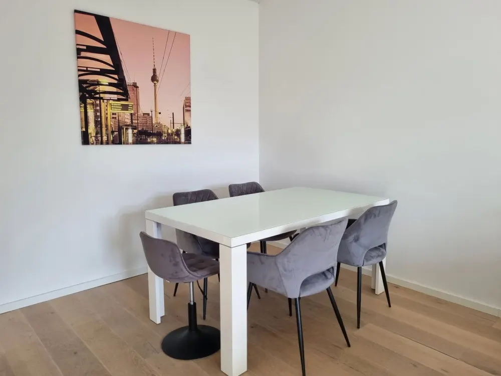 Traumhafte Wohnung mit Terrasse und Grünblick - vollmöbliert- Mietdauer 4-6 Monate