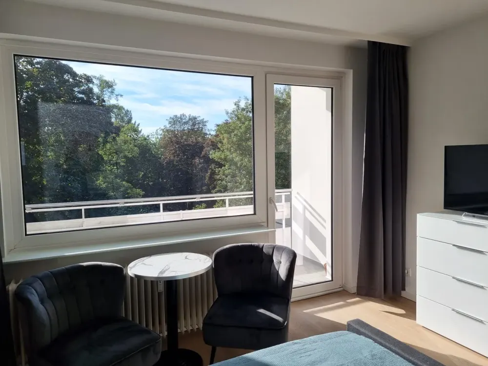 Traumhafte Wohnung mit Terrasse und Grünblick - vollmöbliert- Mietdauer 4-6 Monate