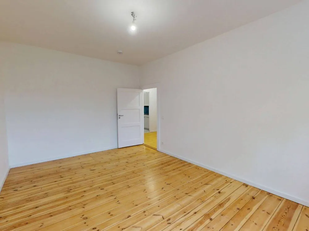 Top saniert und in ruhiger Lage: 2-Zi.-Wohnung im Altbau