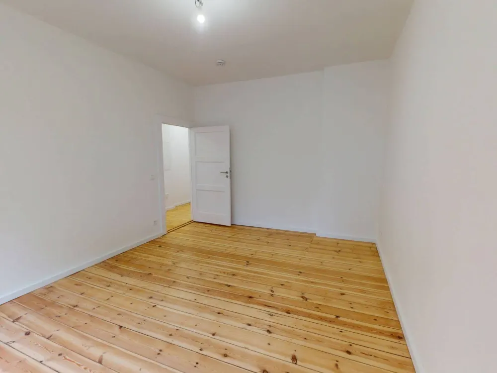 Top saniert und in ruhiger Lage: 2-Zi.-Wohnung im Altbau