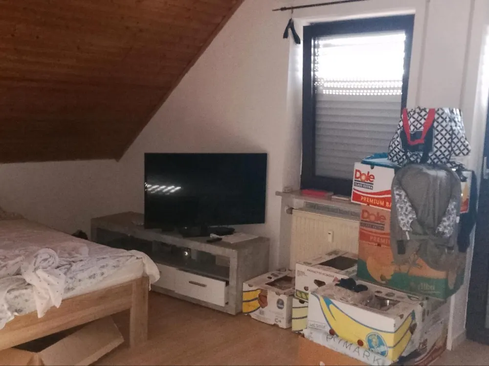 Ein Zimmer zu vermieten