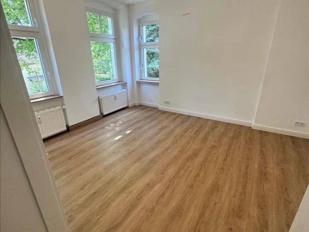 3 Zimmer Wohnung mit Garten