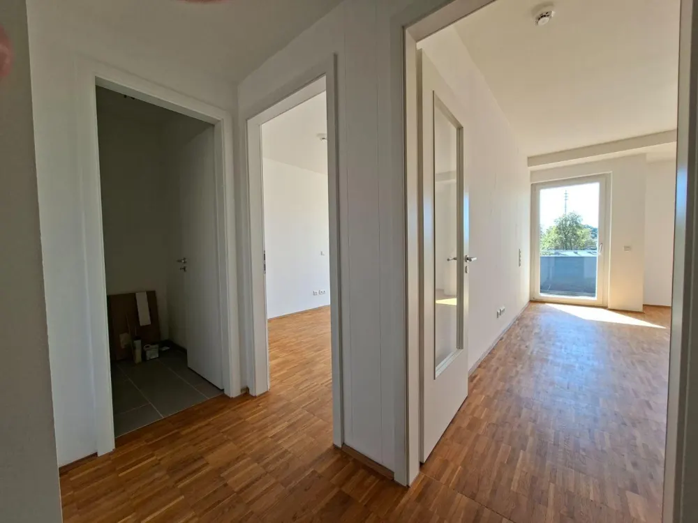 Moderne 2 Raumwohnung mit Balkon und Tiefgaragenstellplatz in Dresden