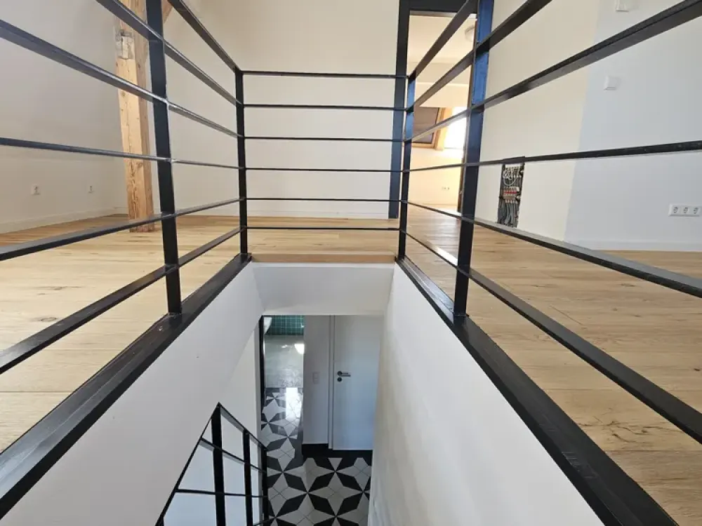 Hoch Hinaus: Stilvolle 4-Zimmer-Maisonettewohnung mit traumhaftem Ausblick über Stuttgart West