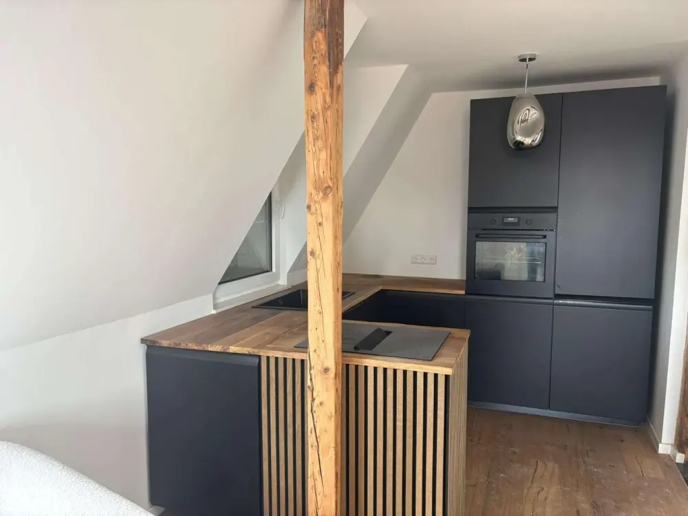 Hoch Hinaus: Stilvolle 4-Zimmer-Maisonettewohnung mit traumhaftem Ausblick über Stuttgart West