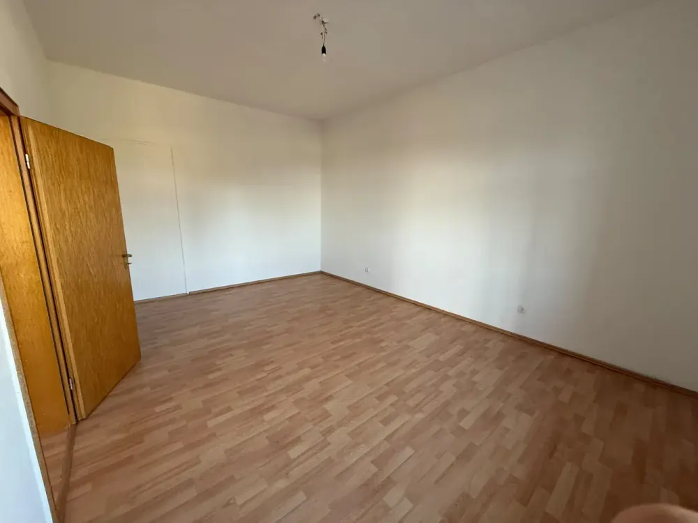 WG aufgepasst, geräumige 2 Zimmer Wohnung in Stiepel zu vermieten.