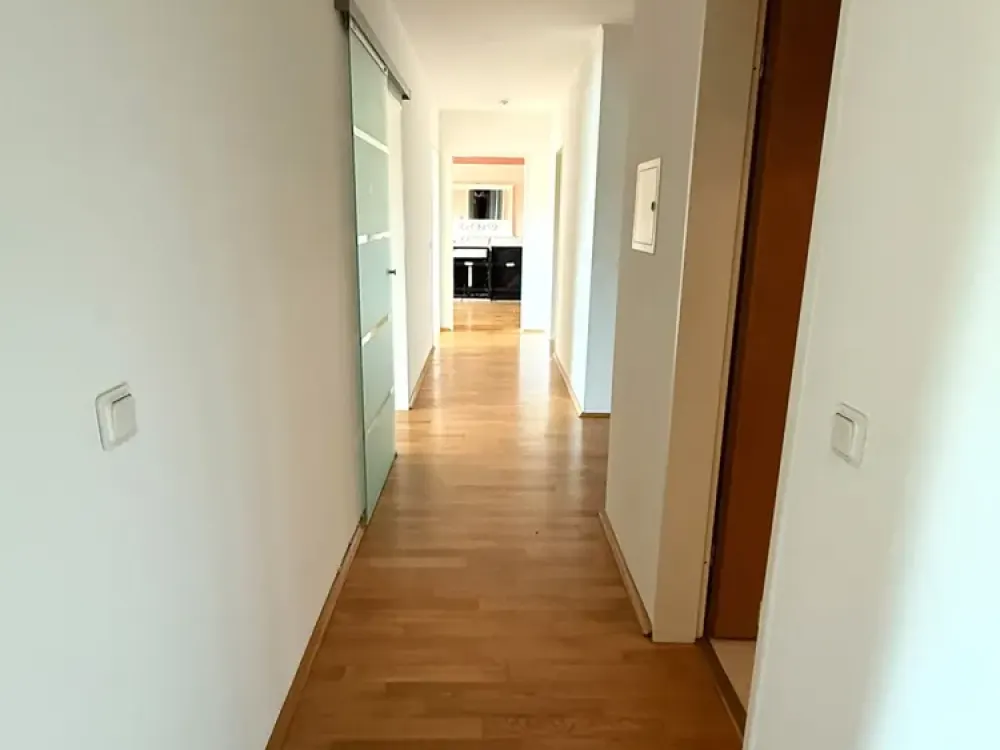großzügige 3,5-Zimmer-Wohnung mit zwei Loggien und Tiefgaragenstellplatz in Dortmund-Holzen