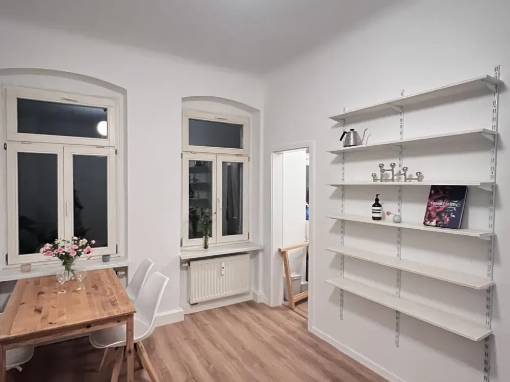 Frisch renovierte, hochwertig möblierte 2-Zimmer-Altbauwohnung in Leipzig, ab sofort
