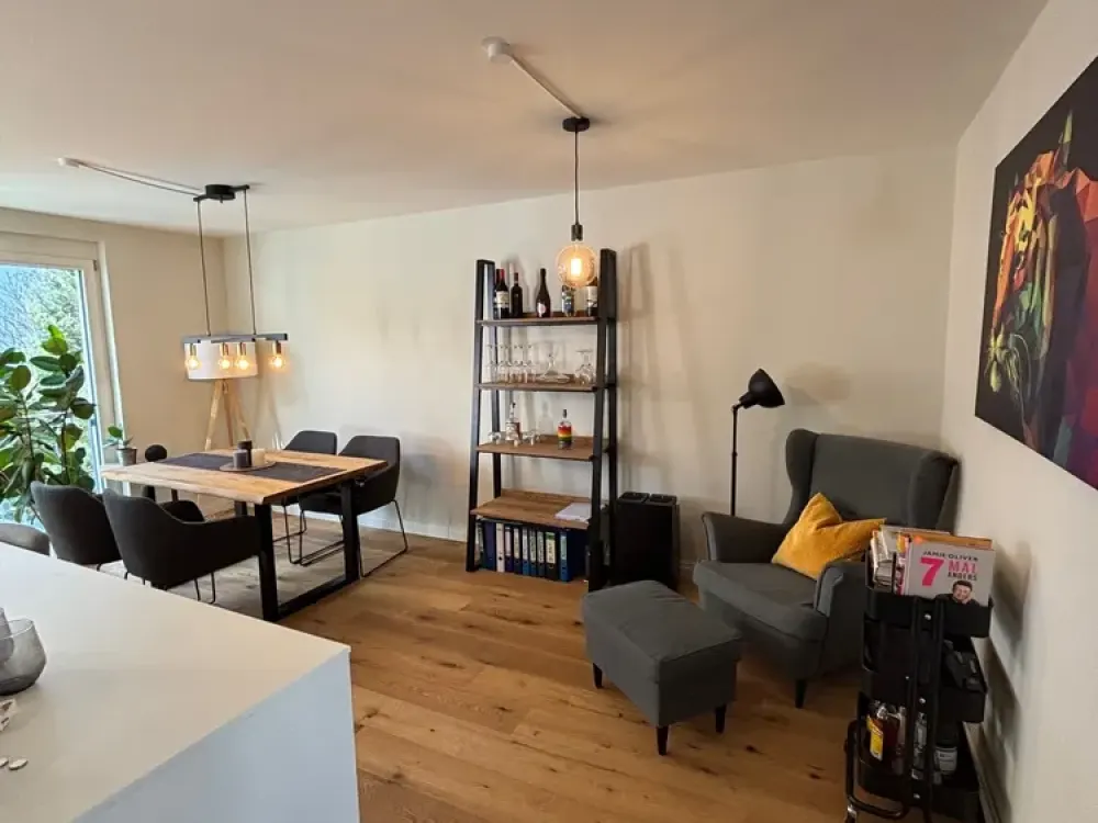 Modern 3-Room Apartment in City Location