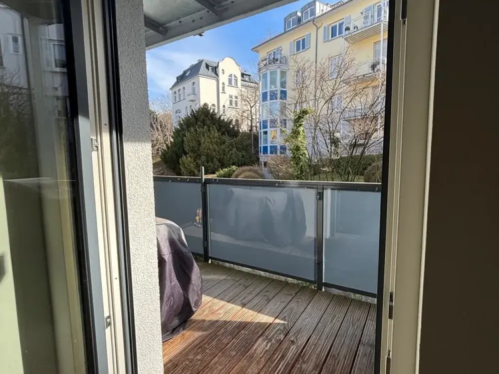 Modern 3-Room Apartment in City Location