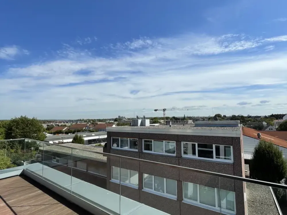 4-Zimmer Penthouse Apartment - Wohnbalkon