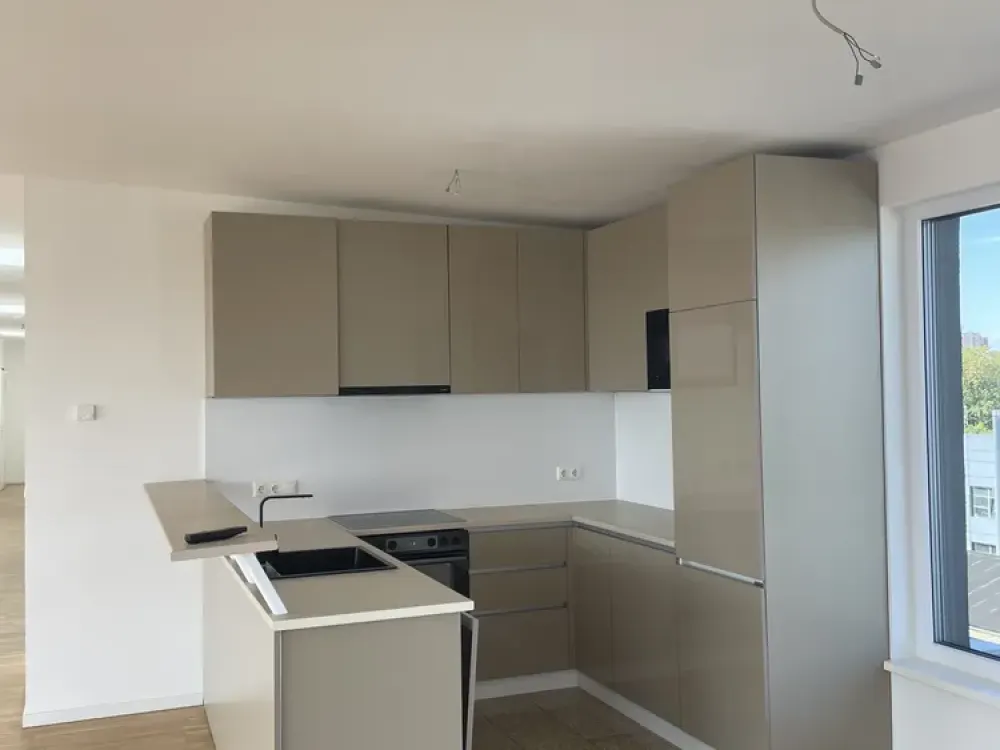 4-Zimmer Penthouse Apartment - Wohnbalkon