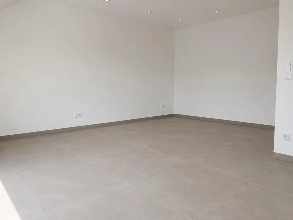 Helle OG-Wohnung m. Feldblick - Neubau Erstbezug