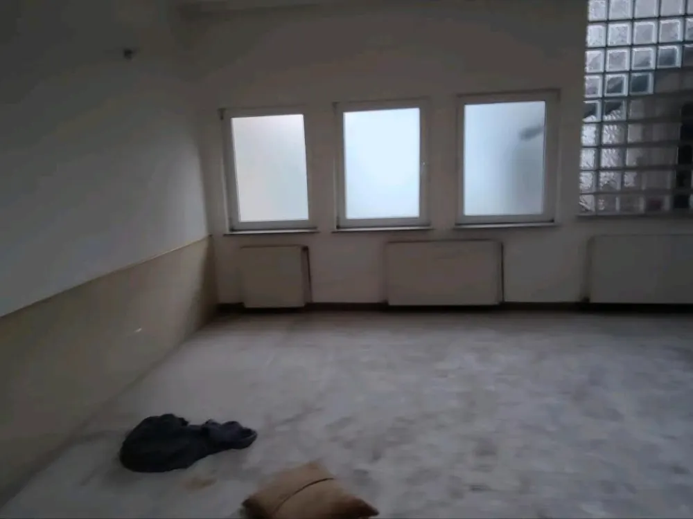 3 Zimmer Wohnung 105 Qm 1100€ Kaltmiete