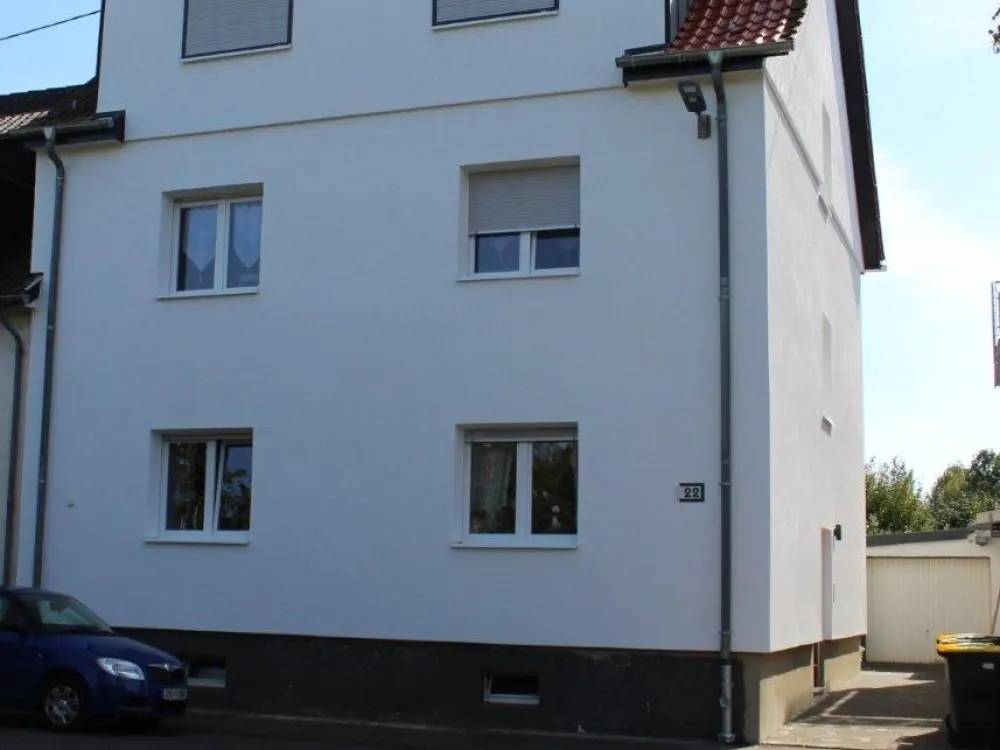 2 ZKB Helle Dachgeschoß im 2 OG /3Familienhaus /Einbauküche/