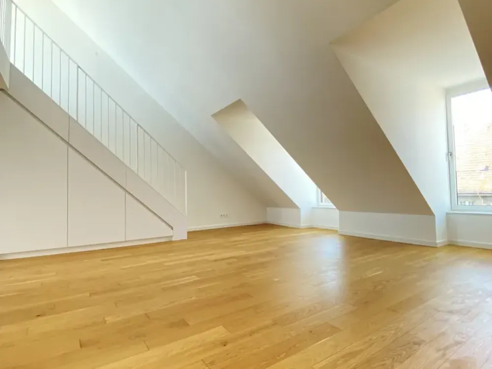 *1MonatMietfrei* 1 Zimmer Dachgeschosswohnung mit Dachterrasse und Einbauküche in Neukölln