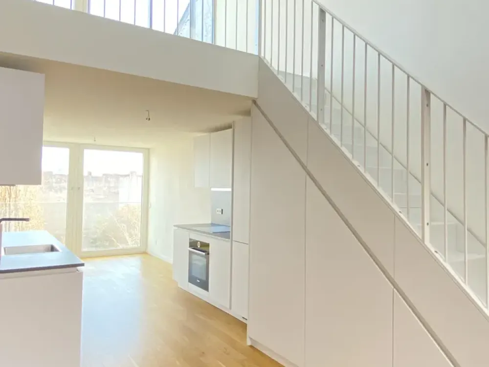 *1MonatMietfrei* 1 Zimmer Dachgeschosswohnung mit Dachterrasse und Einbauküche in Neukölln