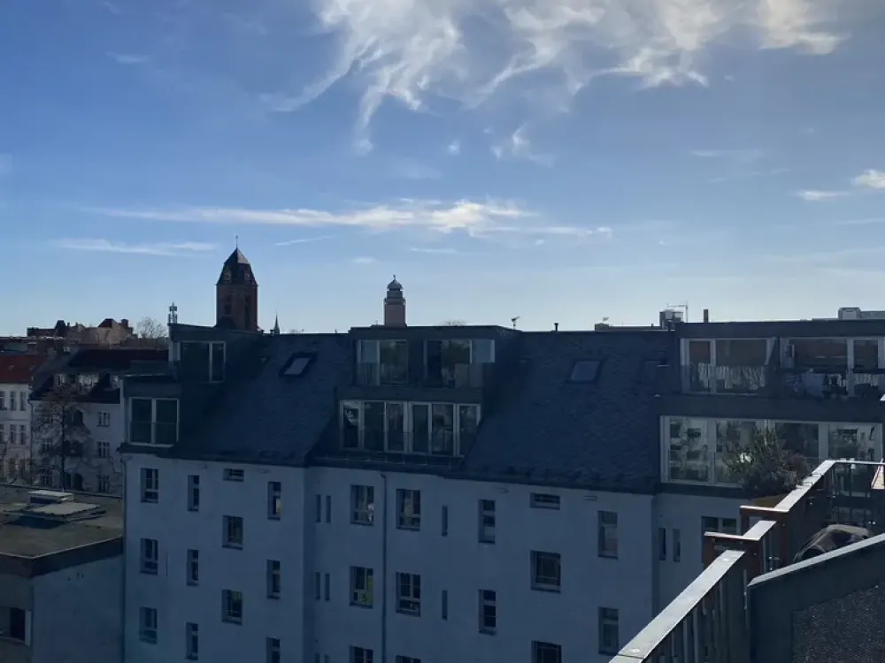 *1MonatMietfrei* 1 Zimmer Dachgeschosswohnung mit Dachterrasse und Einbauküche in Neukölln