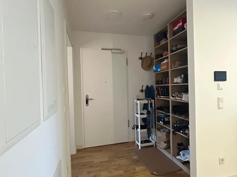 Moderne 4-Zimmer-Wohnung in München mit Balkon und Tiefgarage