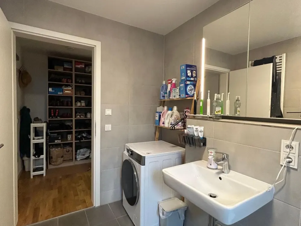 Moderne 4-Zimmer-Wohnung in München mit Balkon und Tiefgarage