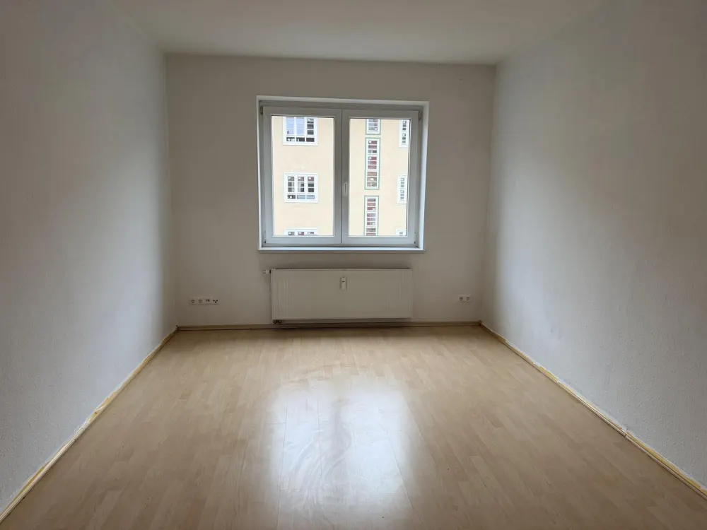 Gut geschnittene 2-Raum-Wohnung mit Balkon!