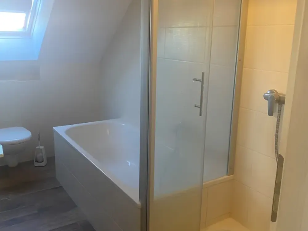 Bright Attic Apartment: Two Rooms in Wilsdruff