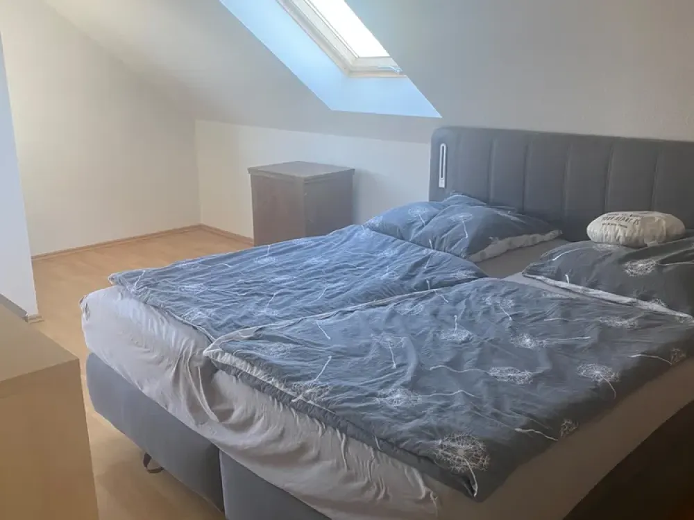 Bright Attic Apartment: Two Rooms in Wilsdruff
