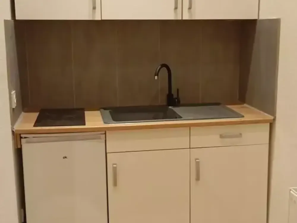 ZENTRALE-LAGE:1 Zimmer-Wohnung inkl. Singleküche in Düsseldorf-Oberbilk