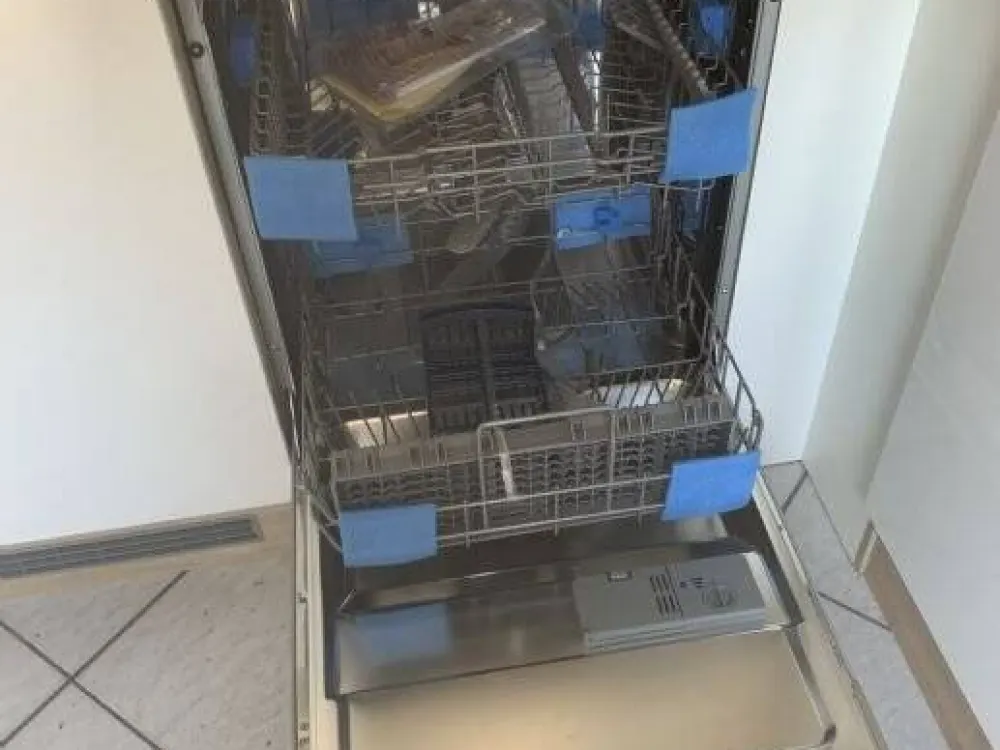 schöne lichthelle 4 Zimmer Wohnung mit Küche