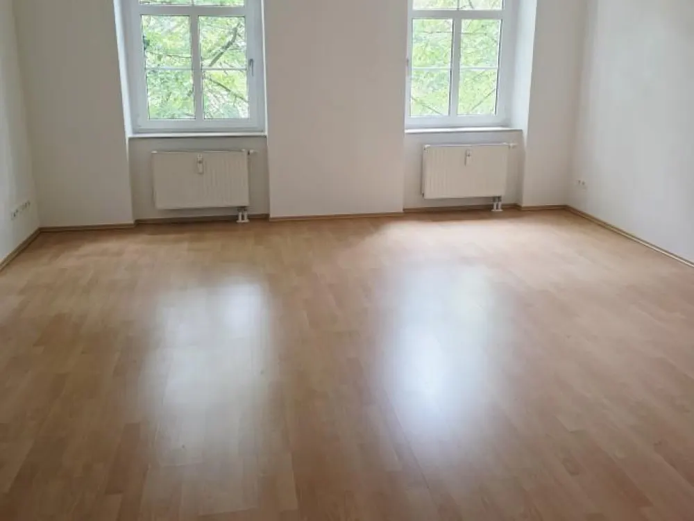 Bezaubernde Wohnung mit Einbauküche und Balkon!