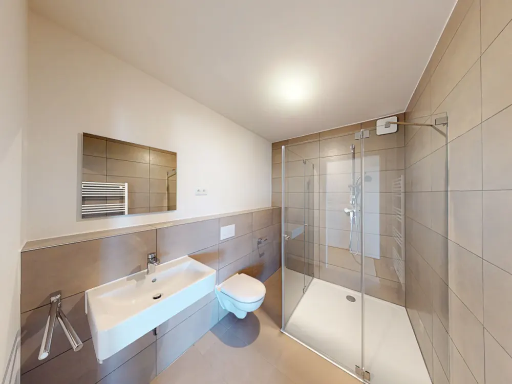 Comfort Meets Spaciousness: 3-Room Apartment with 2 Bathrooms and Balcony