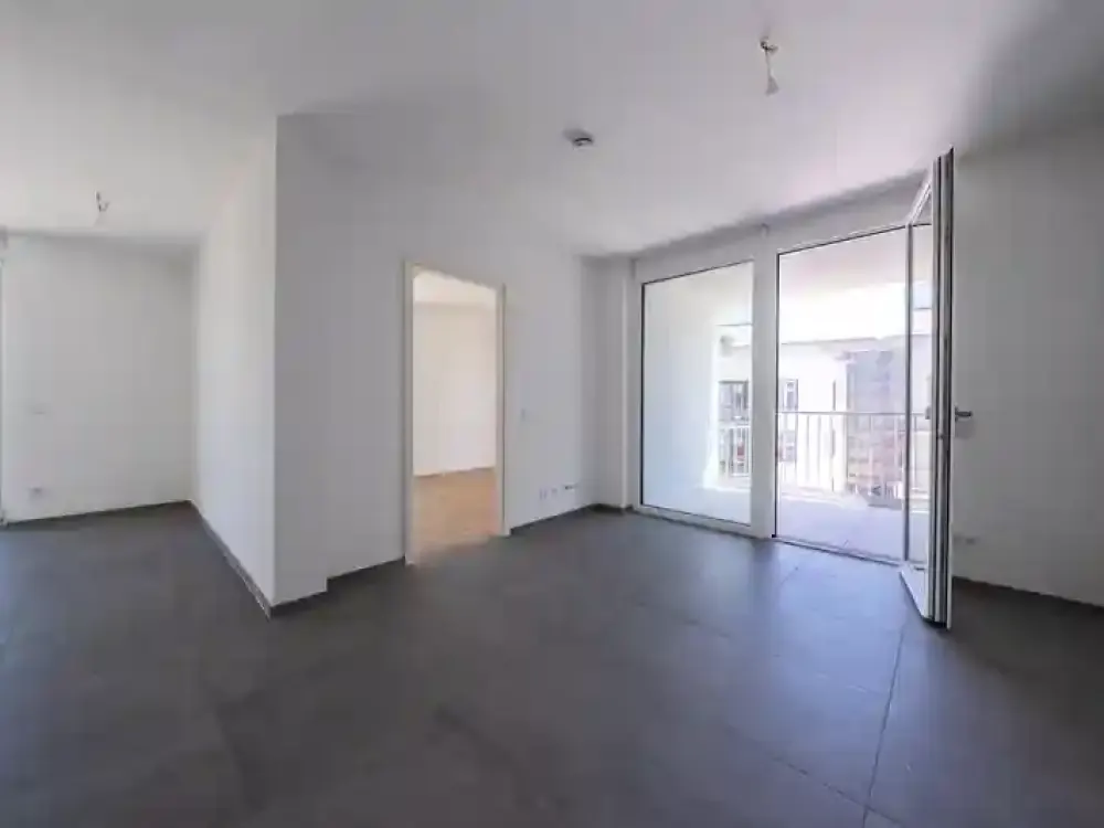 Stilvoll wohnen im sanften Morgenlicht: Moderne 2 Zi. Wohnung mit Ost- Balkon
