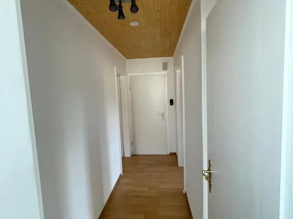 Naturnahe 3-Zimmer-Wohnung mit eigenem Garten - ruhig und frisch renoviert.