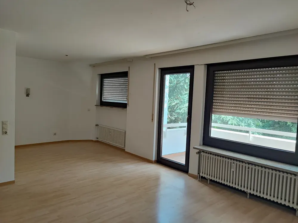 1,5-Zimmer-Wohnung mit Balkon und Küchenzeile im Grünen